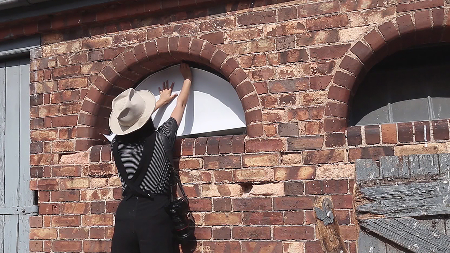 Colorama Translum Translucent Roll 1.52 x5.4m Medium - Image 5