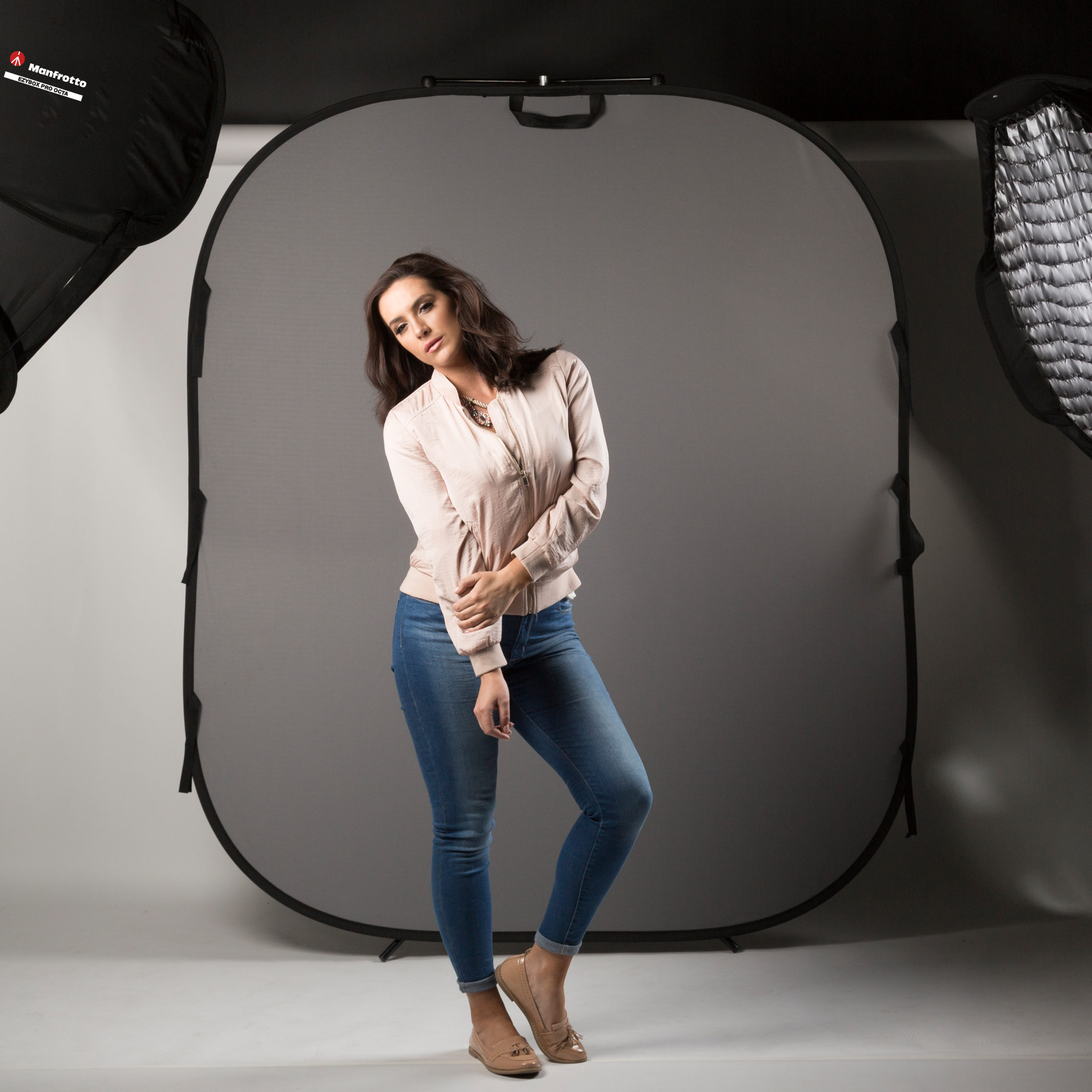 Plain Collapsible 1.5 x 1.8m Black/Mid Grey - Image 4