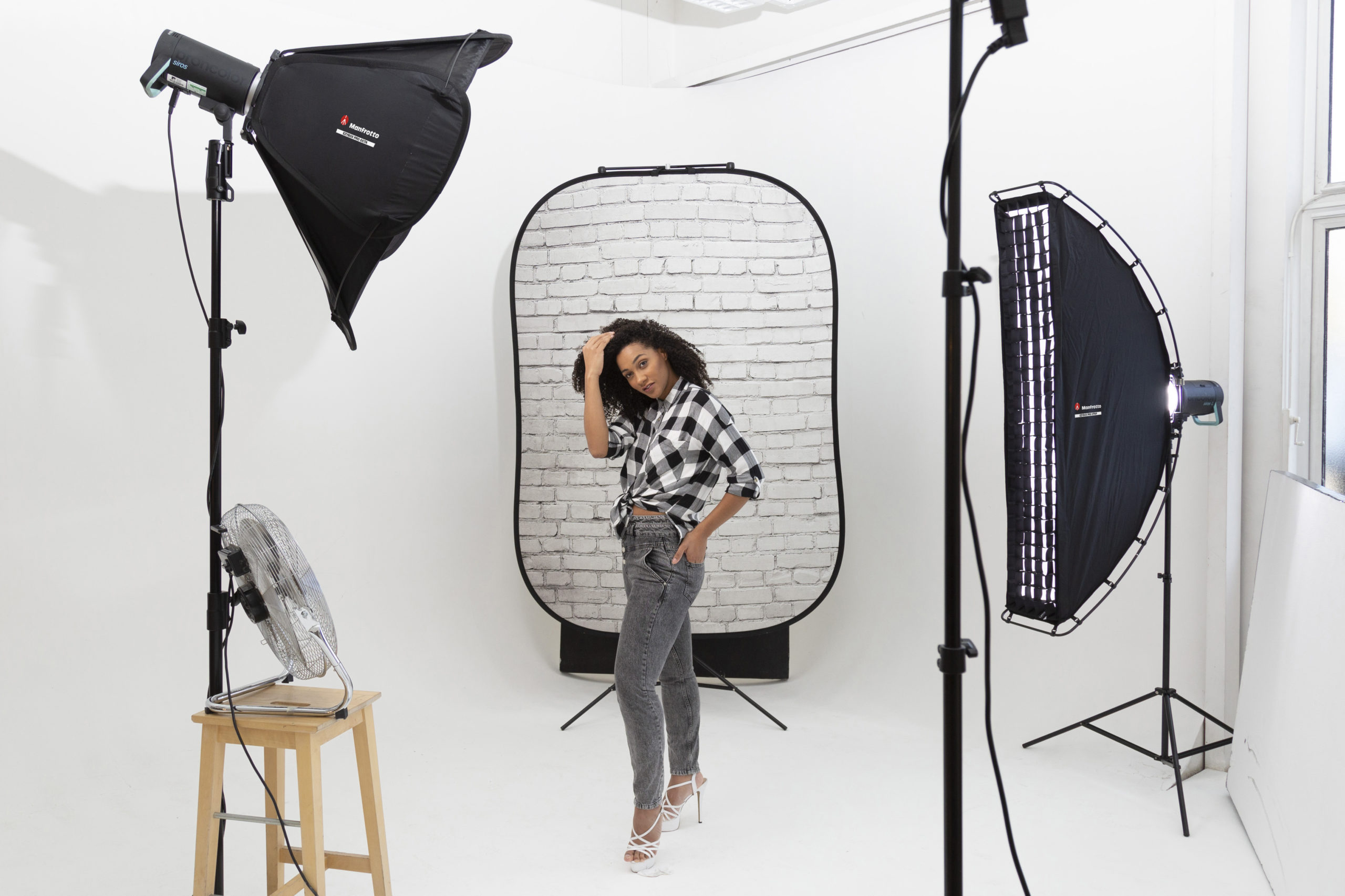 Urban Collapsible 1.5x2.1m Painted White/Industrl Grey Brick - Image 5