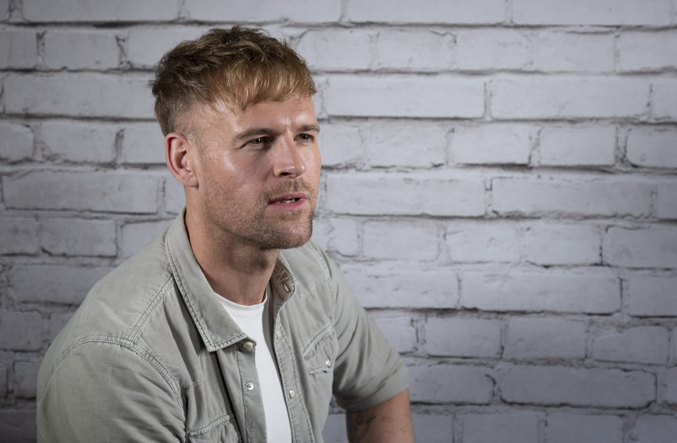 Urban Collapsible 1.5x2.1m Painted White/Industrl Grey Brick - Image 8