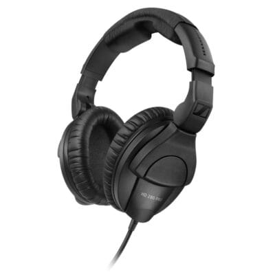 Dynamic hi-fi stereo headphones, 64 Ω, closed, adjustable headband, coiled cable 3m, jack 3.5mm, black